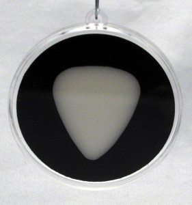 guitar-pick-ornament-black-5