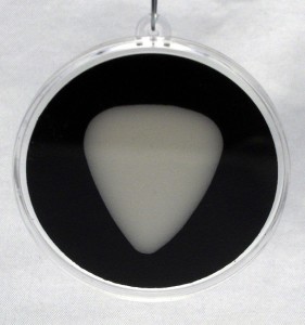 guitar-pick-ornament-black-5