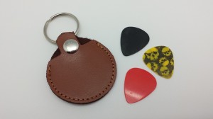 leather-guitar-pick-key-chain-16